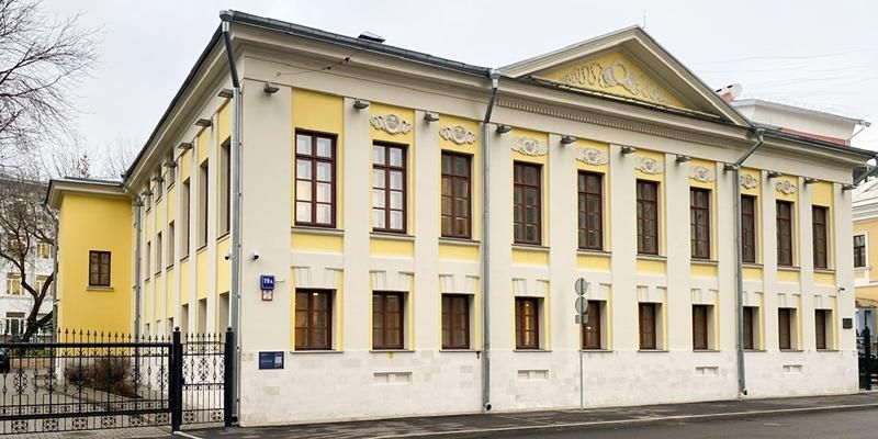 В центре Москвы привели в порядок фасады дома поэта Майкова