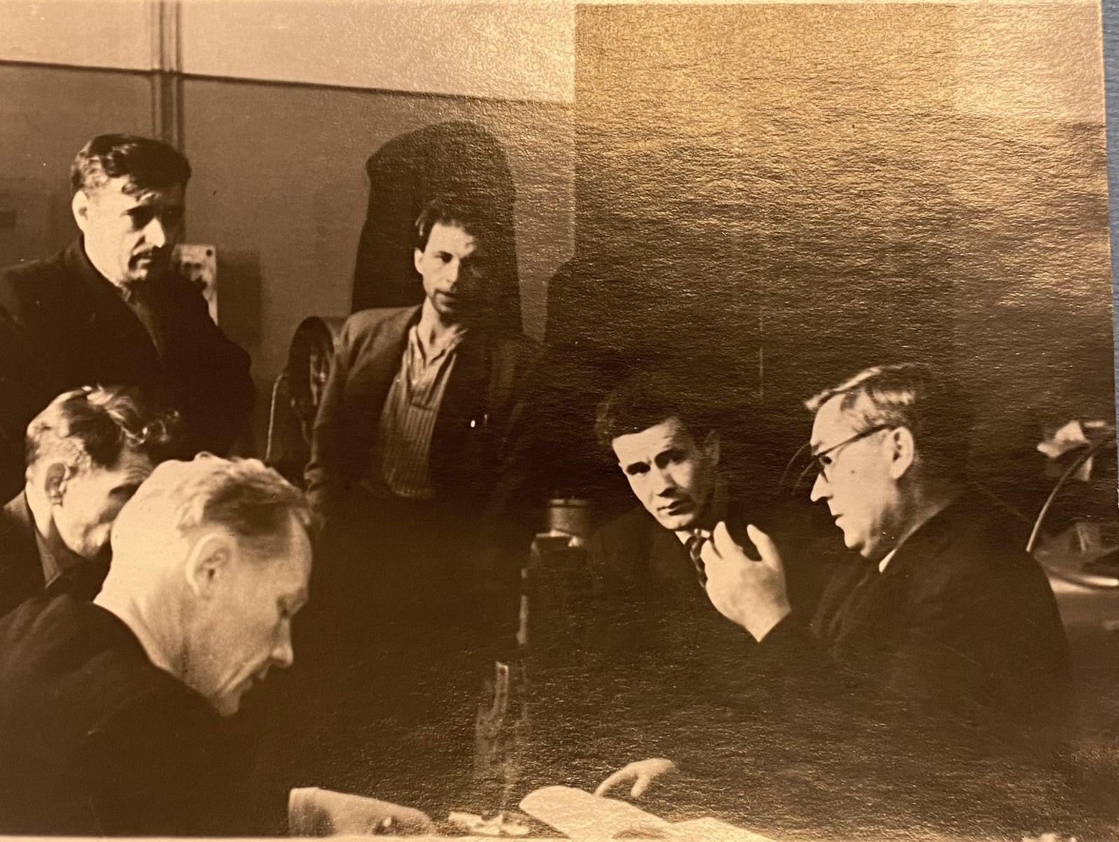 Петр Огибалов в лаборатории статических испытаний МГУ. 1948 г. Главархив Москвы