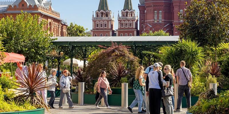 Медикаменты и продукты: участники столичного гастрофестиваля помогают бойцам СВО