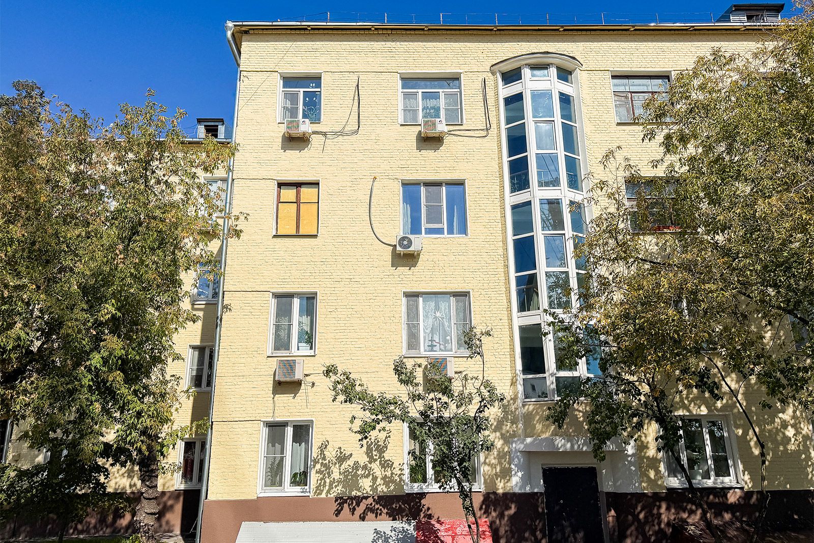 В столице завершают капремонт двух уникальных зданий в стиле конструктивизма