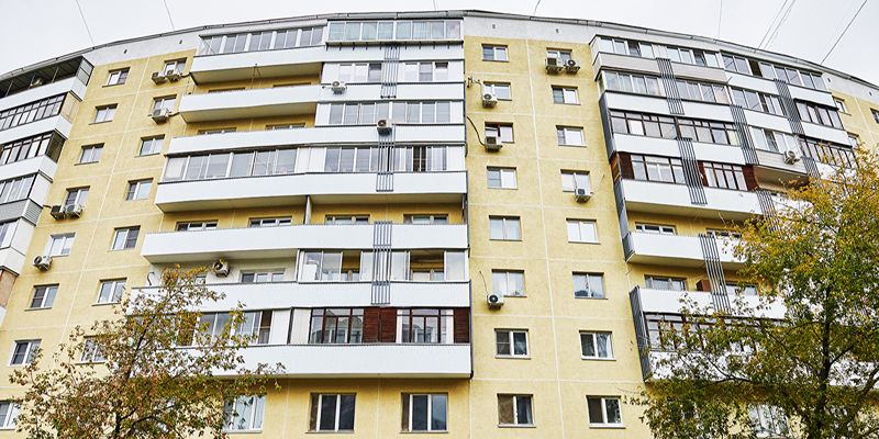 Более девяти тысяч фасадов жилых домов обновили в Москве в рамках программы капитального ремонта