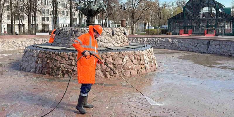 Фонтан в Репинском сквере подготовили к запуску в преддверии нового сезона