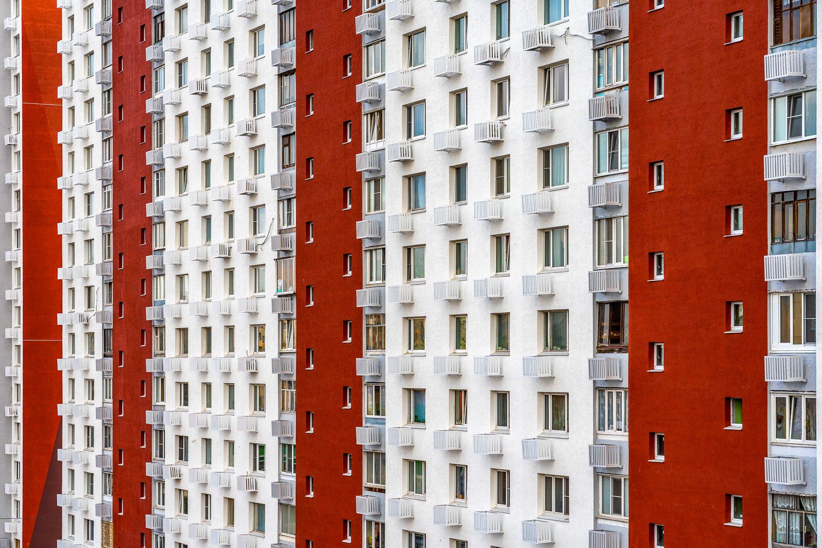 Более 550 фасадов жилых домов обновили в Москве с начала года