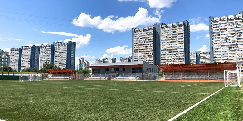 Футбольное поле с подогревом ввели в эксплуатацию в Ясеневе