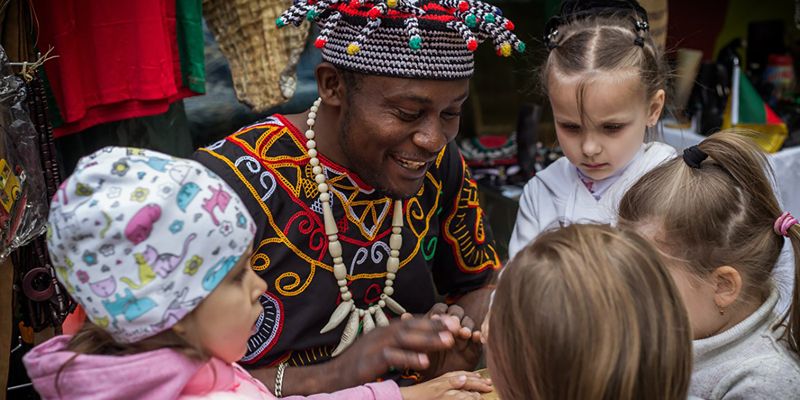 Поиграть на тамтаме и познакомиться с культурой и модой Африки: фестиваль Afrofest ждет гостей в парке «Кузьминки»