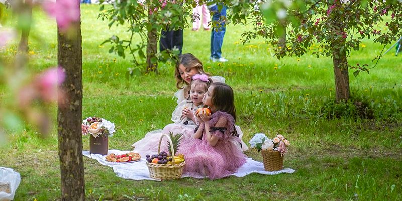 Песни о любви, шуточные соревнования и подарки своими руками: как Москва отметит День семьи, любви и верности