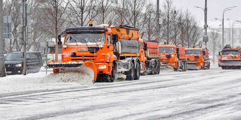 Свыше 10 тысяч единиц техники устраняют последствия непогоды в Москве