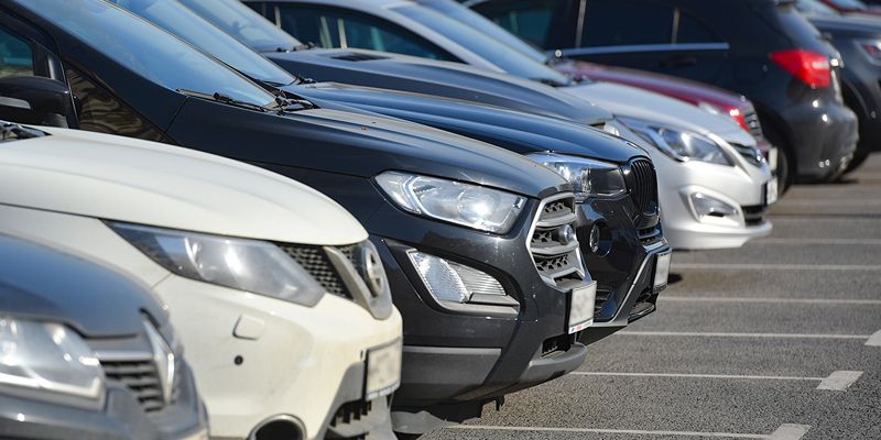 В Покровском-Стрешневе на месте незаконной автостоянки появилась парковка на 40 машино-мест