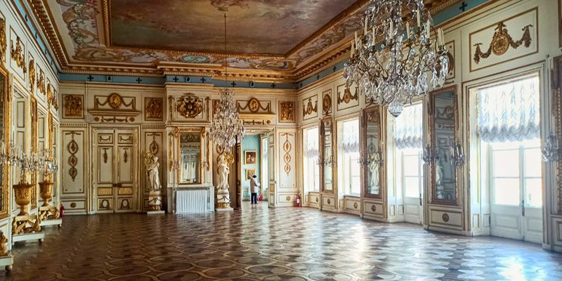 Сохранить роскошь старины: интерьеры дворца в Кускове готовят к реставрации
