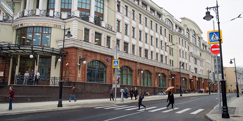 На Мясницкой улице ликвидировали незаконные пристройки к зданию начала ХХ века