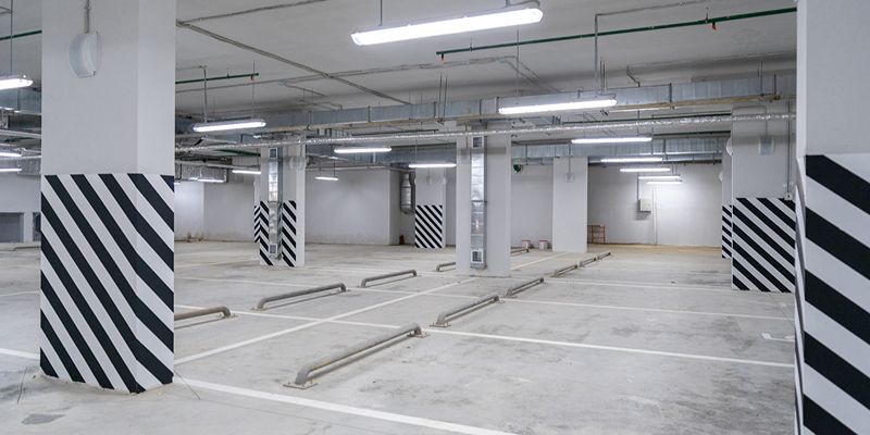 Город выставил на продажу 154 машино-места в СЗАО