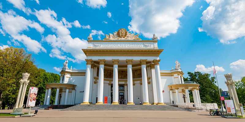 Почти 250 тысяч москвичей посетили музейно-выставочный комплекс во Дворце госуслуг на ВДНХ