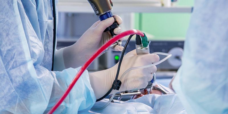 Почти 700 операций и 1,5 тысячи консультаций провели за две недели московские врачи в больнице ЛНР