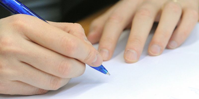 «С теплом в сердце»: школьники и студенты могут отправить новогодние поздравления участникам СВО
