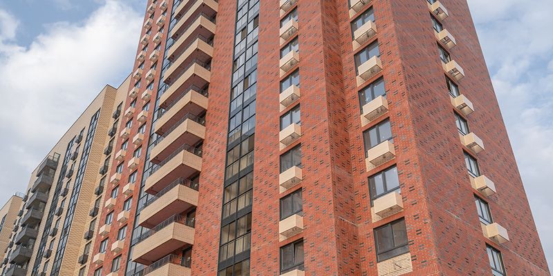 Дом на 257 квартир по программе реновации ввели в эксплуатацию на Тайнинской улице