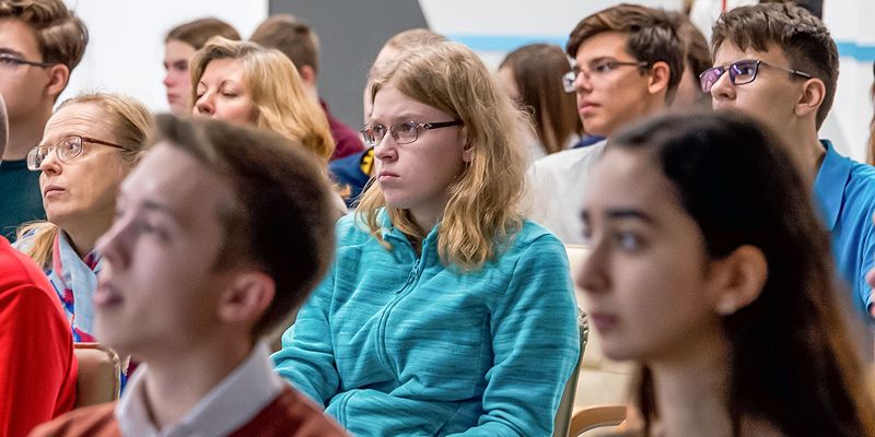 Подготовка к ЕГЭ: нейробиолог расскажет одиннадцатиклассникам о работе мозга