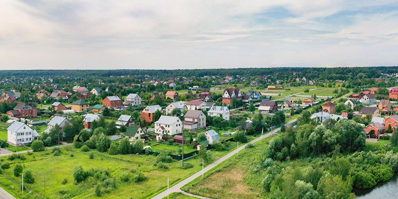 В этом году москвичи купили и арендовали у города 46 земельных участков