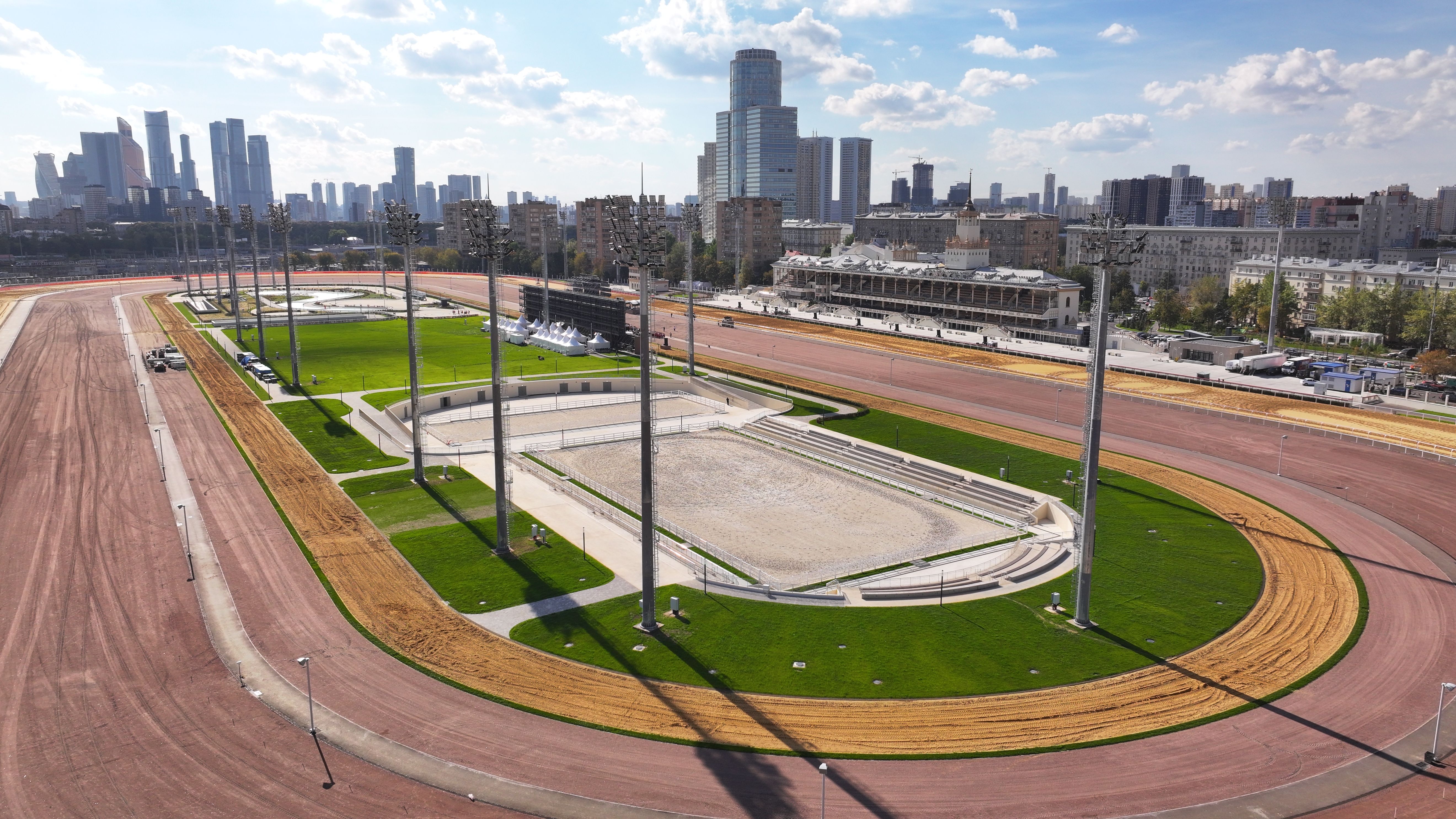 Открытие Центрального московского ипподрома после комплексной реконструкции