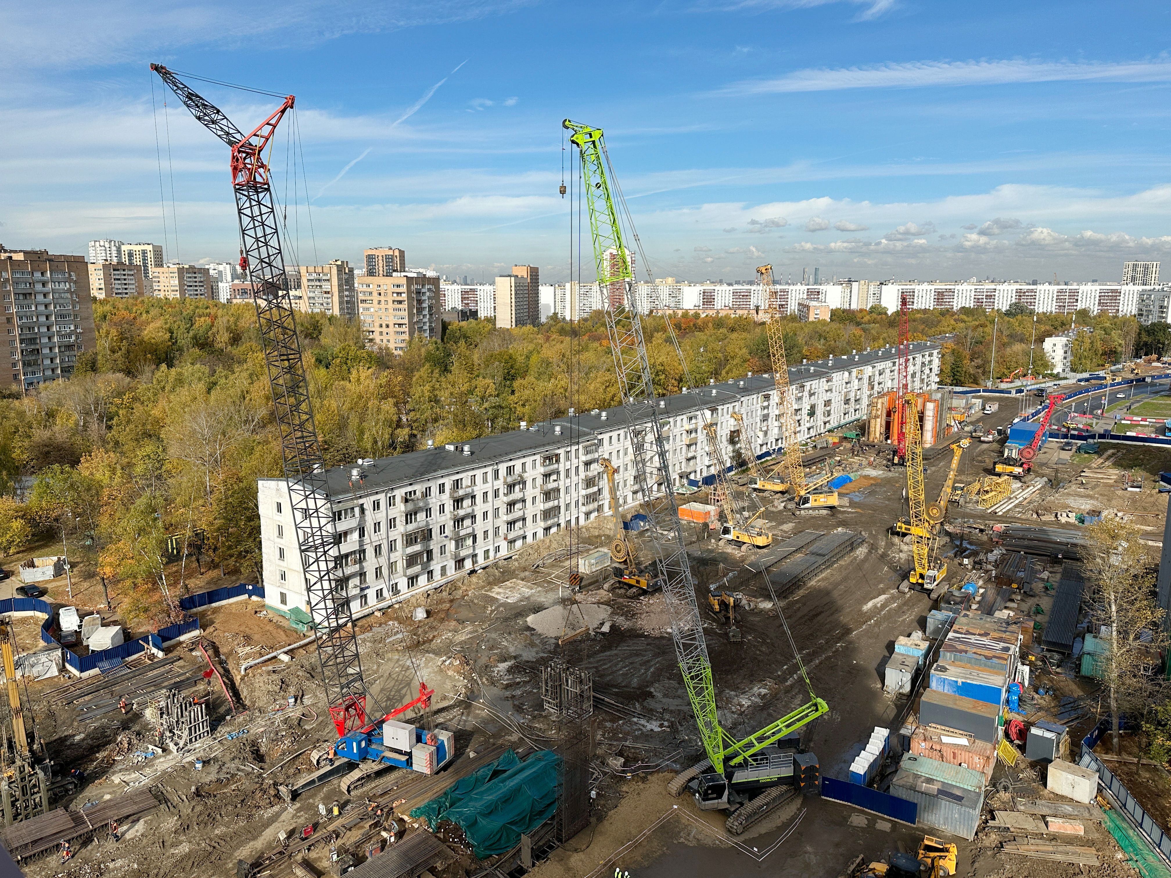 Начало строительства станции «Луганская» Бирюлевской линии Московского метрополитена и осмотр новостройки по программе реновации в районе Царицыно
