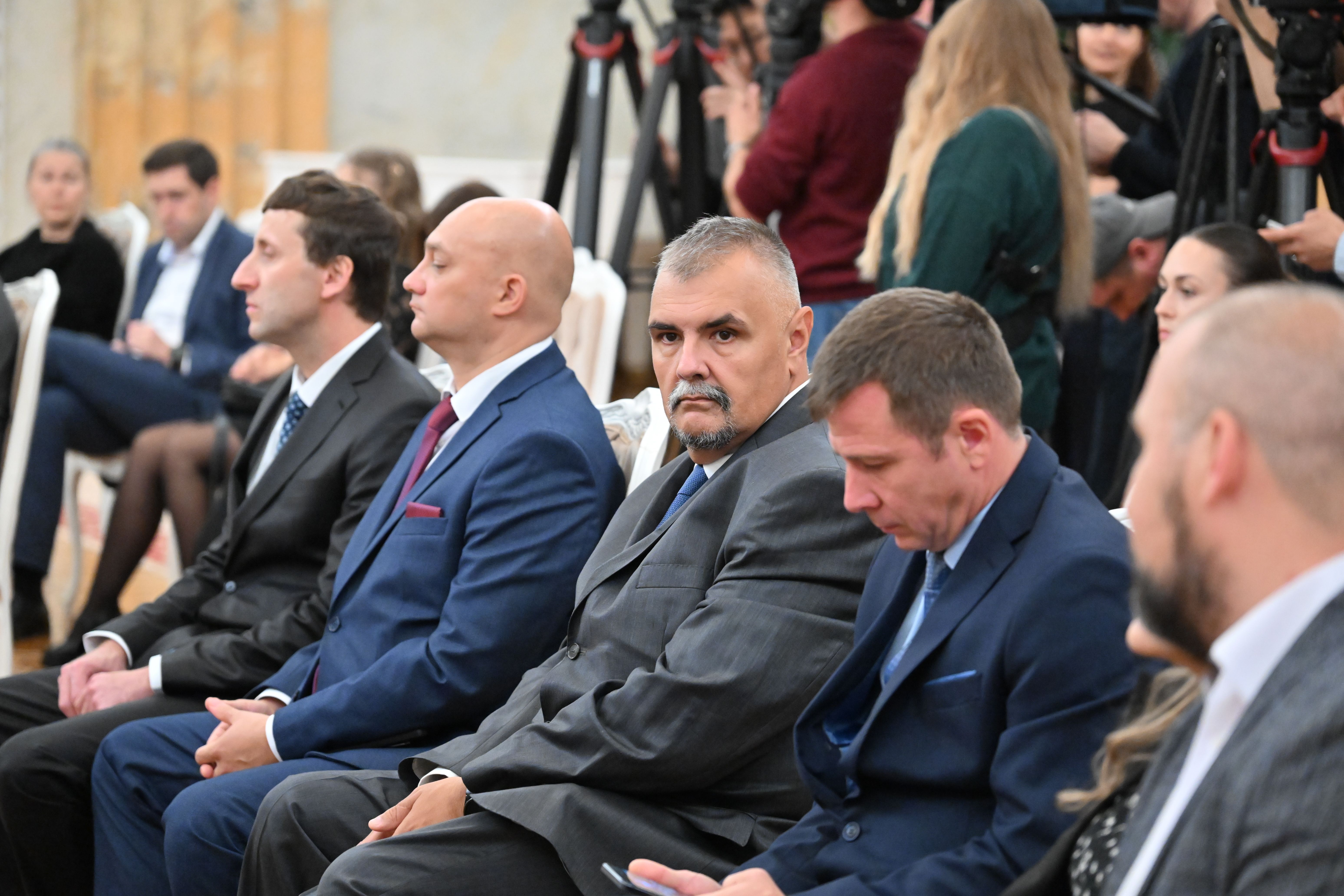Награждение медиков Москвы, работавших в составе выездных бригад в клиниках Донбасса