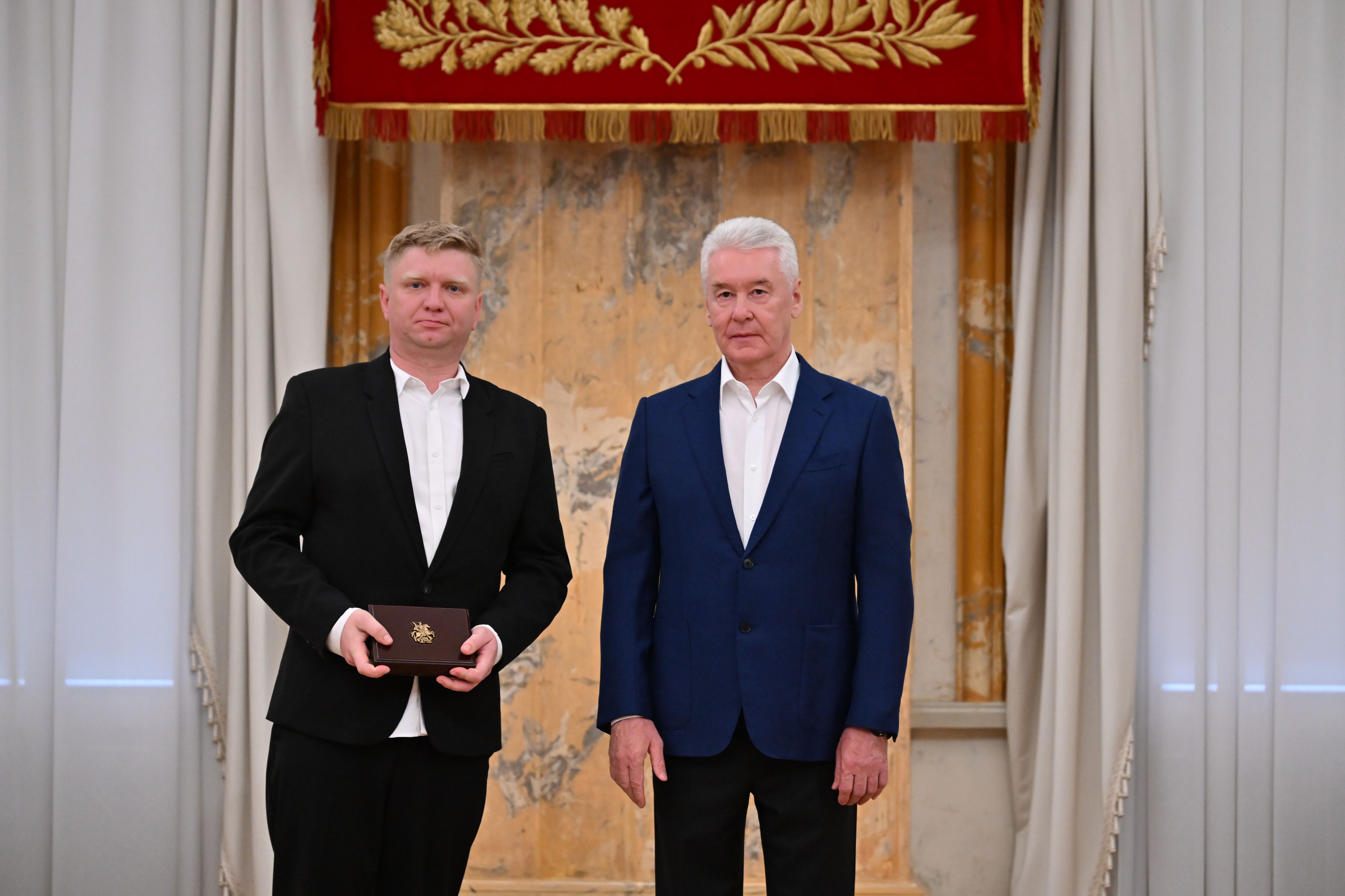 Награждение медиков Москвы, работавших в составе выездных бригад в клиниках Донбасса