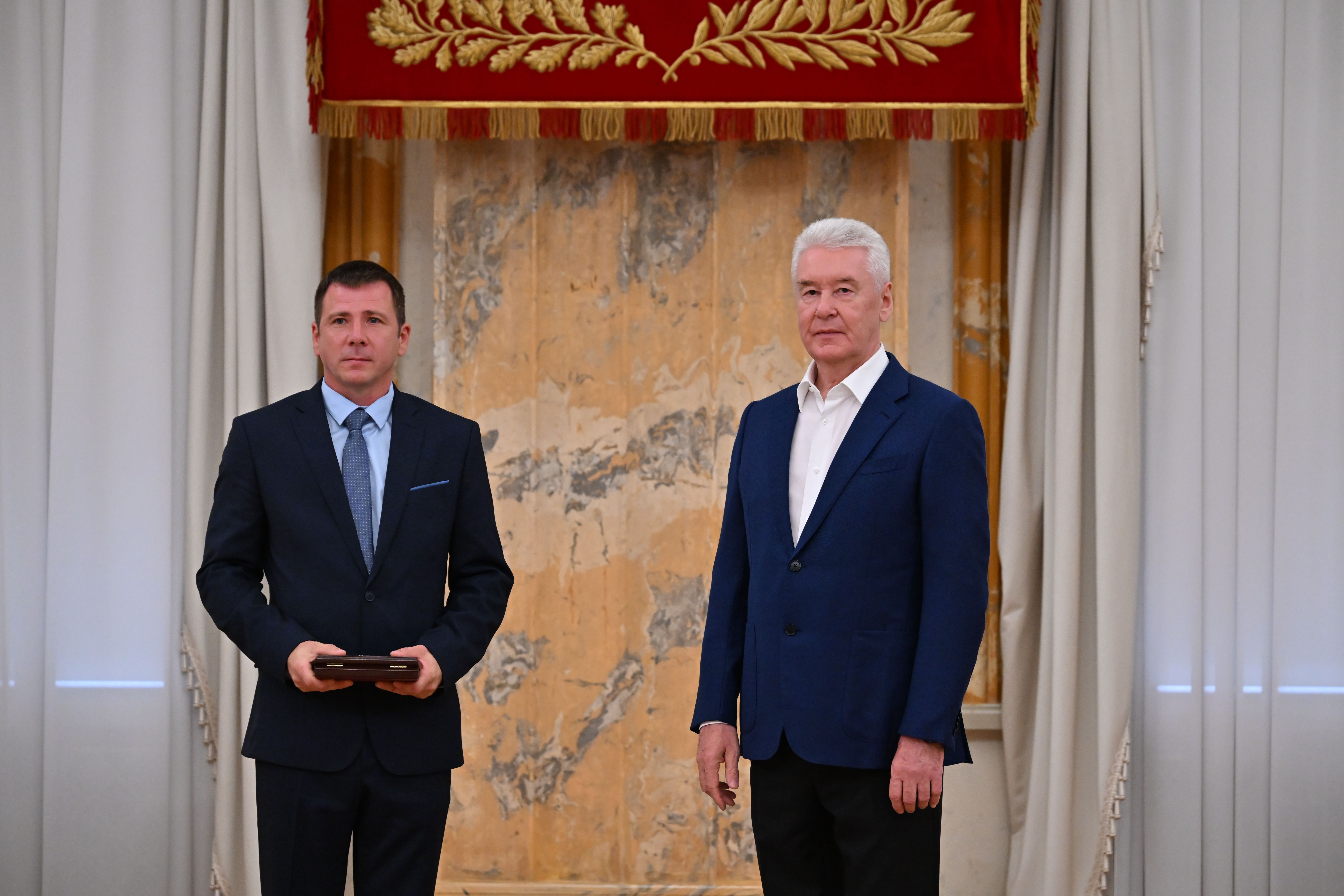 Награждение медиков Москвы, работавших в составе выездных бригад в клиниках Донбасса