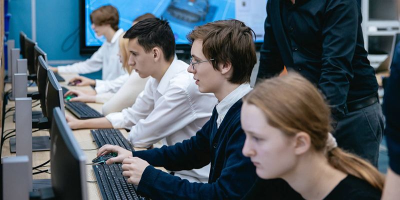 Собянин рассказал о самых популярных виртуальных лабораториях для школьников
