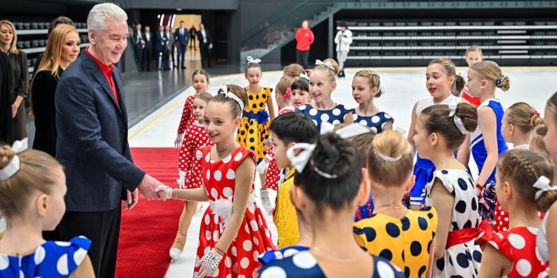 Сергей Собянин открыл уникальный ледовый дворец в Мневниковской пойме
