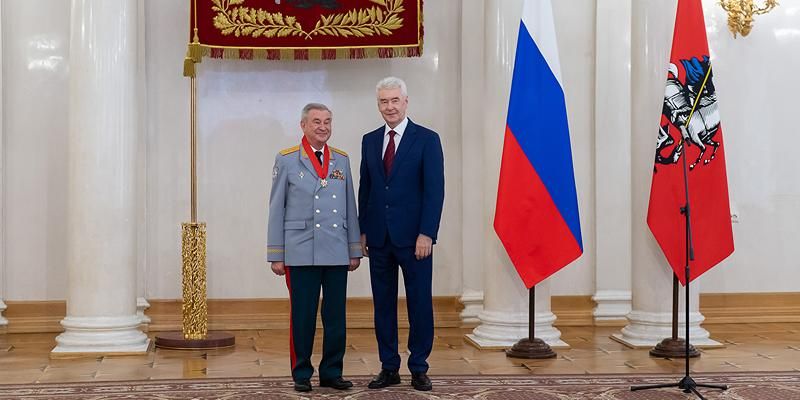 Мэр Москвы вручил награды выдающимся жителям столицы в преддверии Дня России