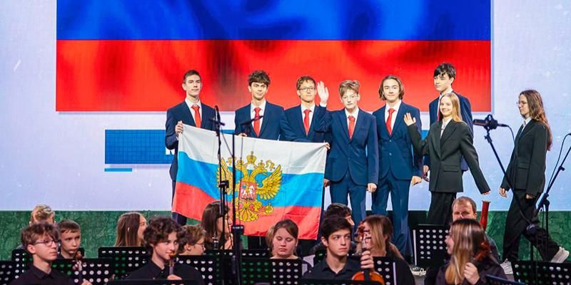 Собянин: Москвичи взяли золото на Международной естественно-научной олимпиаде