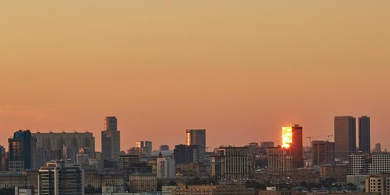 Пожарные приступили к тушению локального возгорания техпомещения МНПЗ