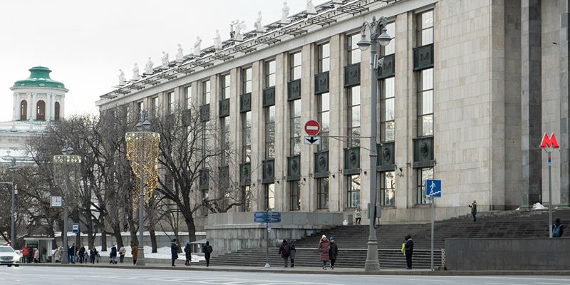Реставрацию 22 скульптур на здании РГБ выполнили в рекордные сроки — Собянин