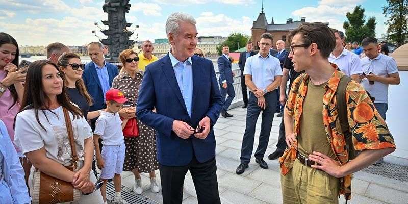 Собянин открыл новый мост между стрелкой острова Балчуг и Крымской набережной