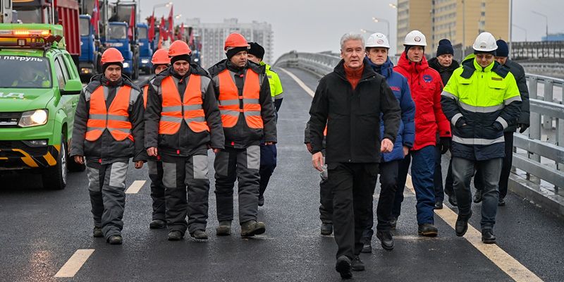 Мэр Москвы открыл движение по Дмитровскому путепроводу в сторону области