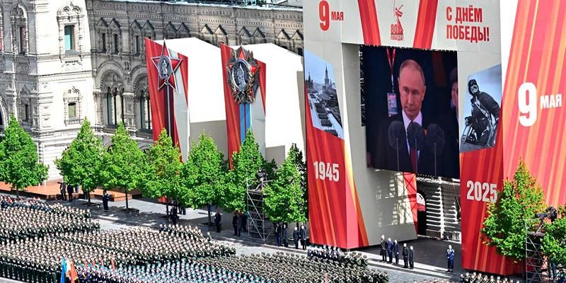 Сергей Собянин принял участие в параде в честь 80-й годовщины Победы