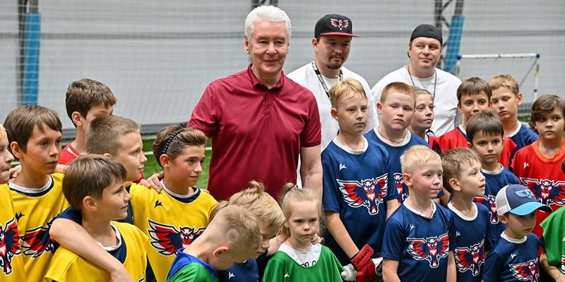 Сергей Собянин открыл новый футбольный манеж в районе Ново-Переделкино