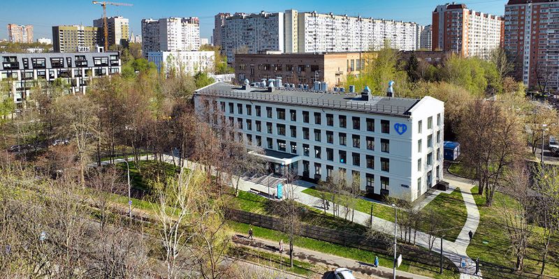 Сергей Собянин сообщил об открытии после реконструкции поликлиники в Черемушках