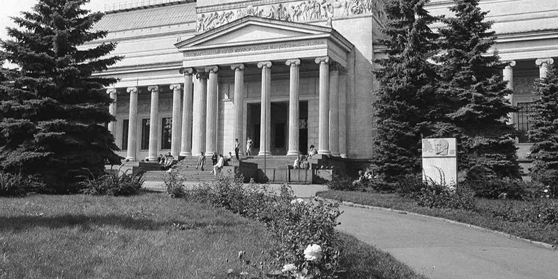 Сергей Собянин: Главархив Москвы опубликовал уникальные изображения столичных музеев