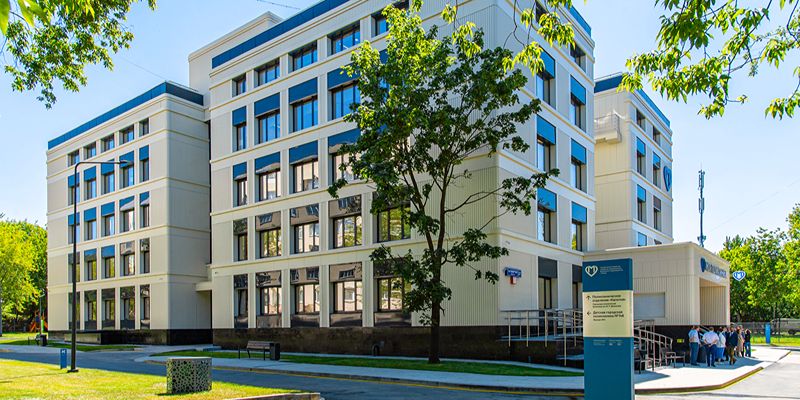 Сергей Собянин рассказал о планах благоустройства территорий столичных поликлиник