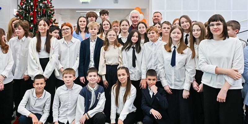 Сергей Собянин открыл новое здание школы в Коммунарке