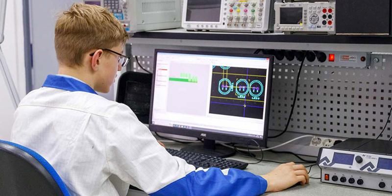 Собянин: Более 90% выпускников инженерных классов поступают в ведущие вузы