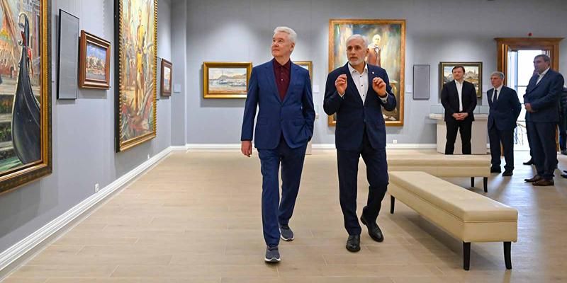 Сергей Собянин открыл новое здание картинной галереи Василия Нестеренко