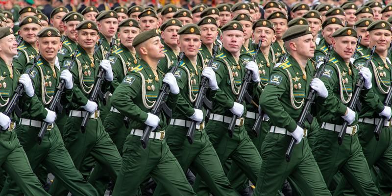 Сергей Собянин поздравил военнослужащих с Днем защитника Отечества