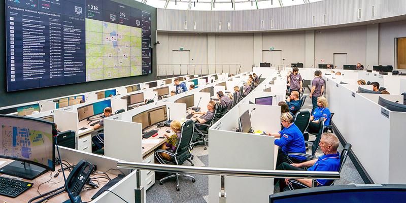 Собянин: 600 тыс. работников горхозяйства заботятся о Москве в новогодние дни