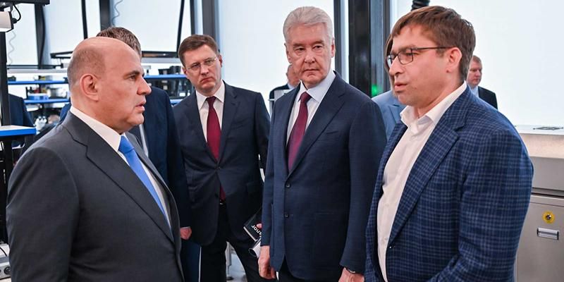 Михаил Мишустин и Сергей Собянин осмотрели работу кластера «Ломоносов»