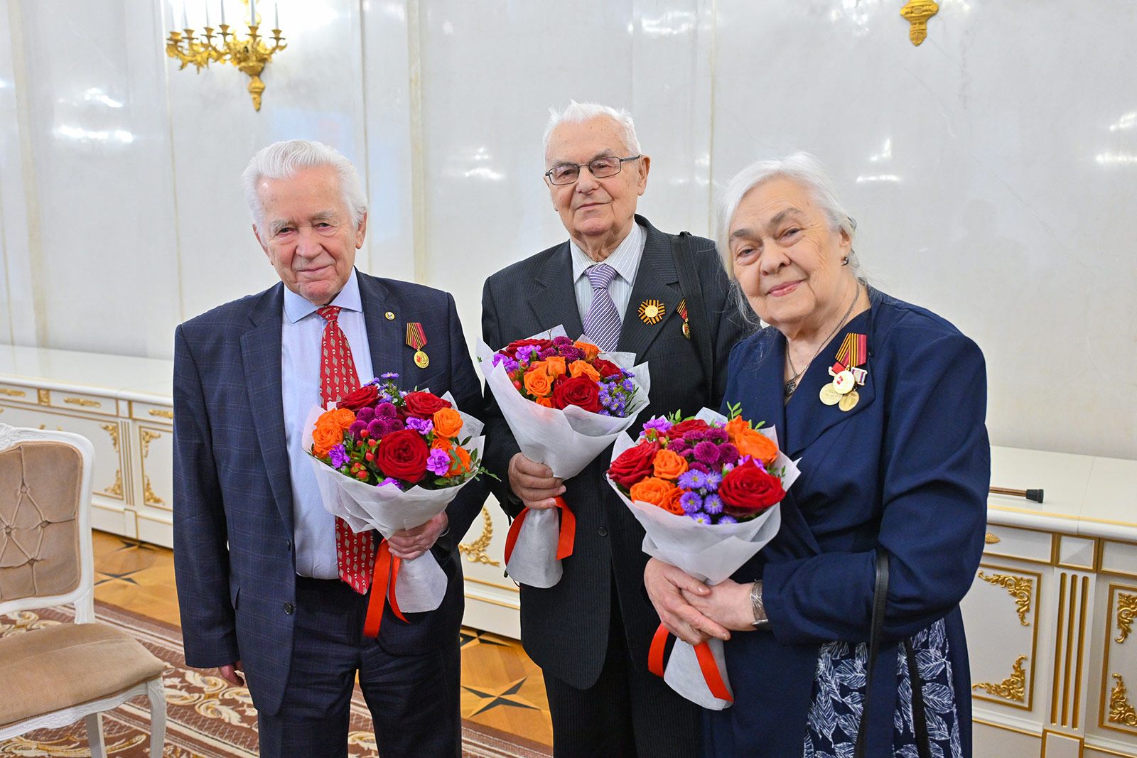 Н.А. Махутов, И.П. Старовойтов и З.П. Лашук