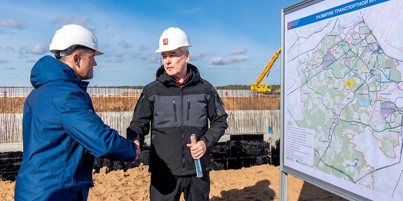 Собянин рассказал о строительстве дублера Калужского шоссе и логистического комплекса в ТиНАО