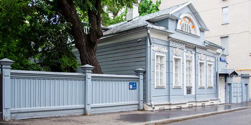 Сергей Собянин рассказал, как в Москве сохраняют дома — памятники деревянного зодчества