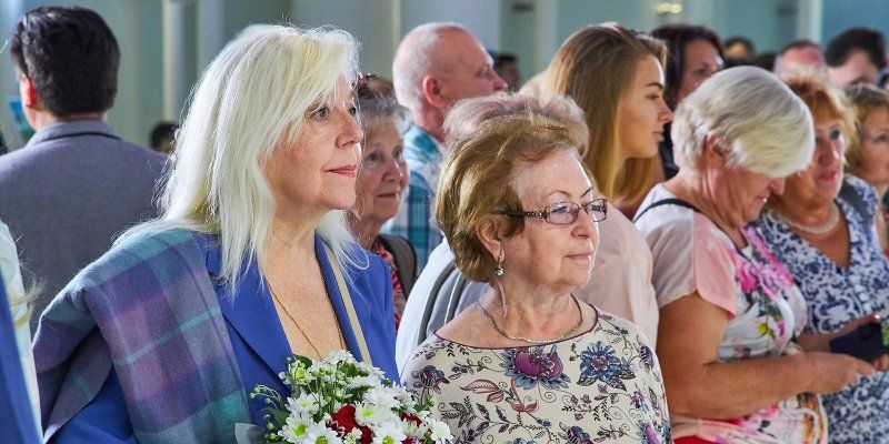 Песни, астрология и выставки: участники «Московского долголетия» отметят День народного единства