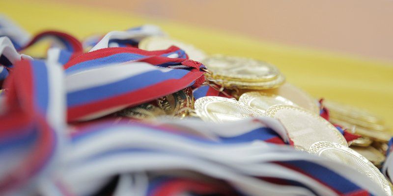Гимнастка Екатерина Медведева выиграла золото и бронзу на всероссийских соревнованиях